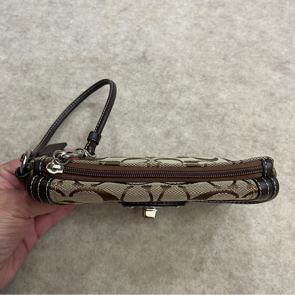 Coach Legacy Turnlock Flap Y2K Tan Signature Canvas Brown Leather Trim Wristlet - Picture 6 of 13